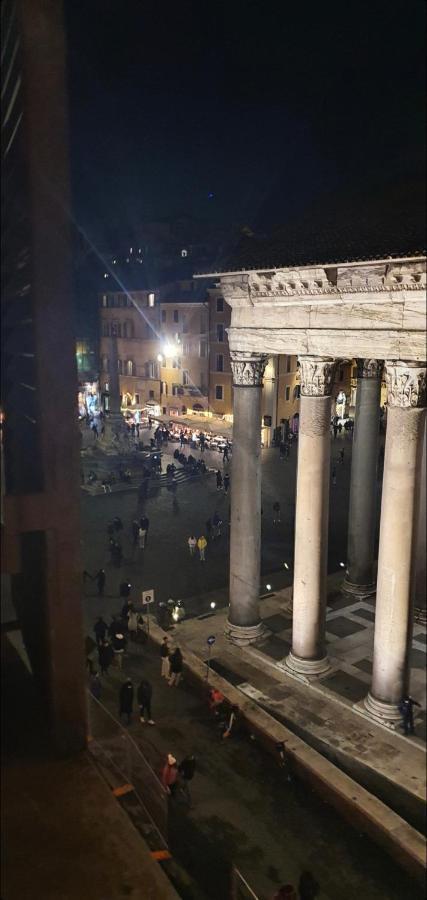 Appartamento Maison " Pantheon View " In Front Of Pantheon Roma Esterno foto